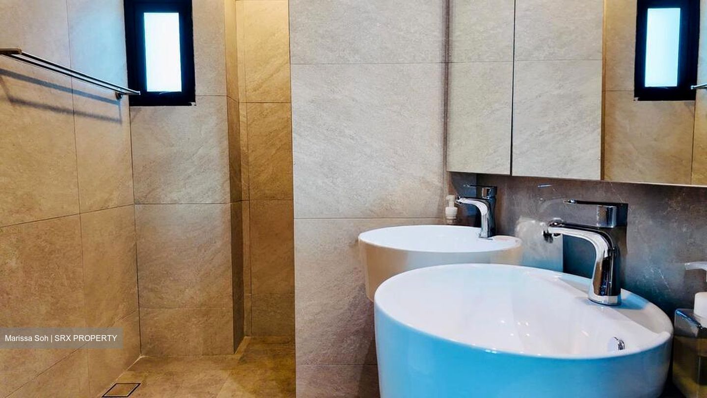 Lempeng Drive (D5), Terrace #500869321